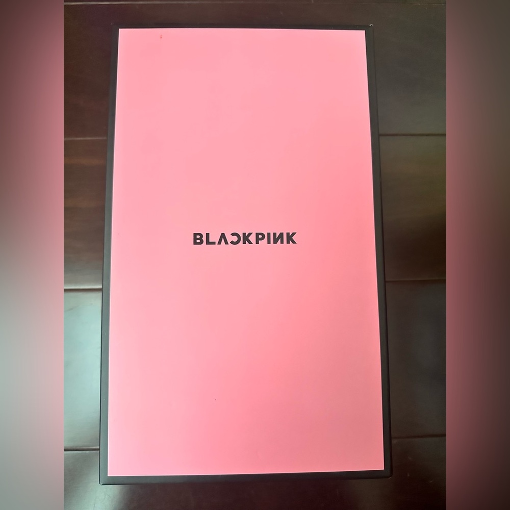BLACKPINK OFFICIAL light stick